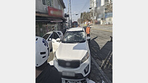 화물차 부주의로 달리던 SUV ‘날벼락’…“조수석 아내 사망”