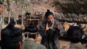 유해진 ‘왕과 사는 남자’, 공개 첫 날 11만명 1위