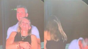 콜드플레이 공연서 ‘불륜 생중계’…美여성, 위기관리 강연자로 나선다