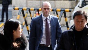 경찰, ‘국회 위증 혐의’ 로저스 쿠팡 대표 6일 재소환