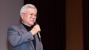 文, 다음달 5일 LA 방문…퇴임 뒤 첫 해외 공식 일정