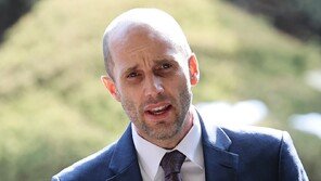 로저스 쿠팡 대표 두 번째 경찰 출석…이번엔 ‘국회 위증’ 혐의