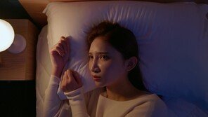 밤샘 앞두고 ‘미리 더 자라’?…잠도 저축이 될까 [건강팩트체크]