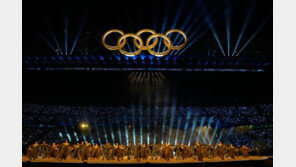 클러스터 4곳에서 함께한 열린 개막식…이탈리아와 세계 한 데 담다