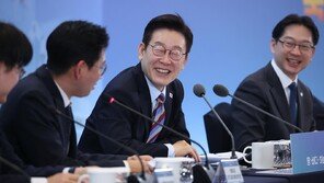 요즘 화제는 ‘@Jaemyung_Lee’, 밤낮 없는 李대통령 SNS 정치