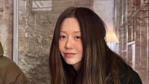 54세 고현정, 여전한 동안 미모…빛나는 무결점 피부