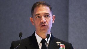 이란과 핵협상장에 군복 차림 美사령관… ‘언제든 군사력 행사 가능’ 경고 메시지[지금, 이 사람]