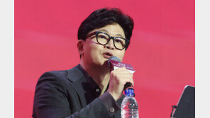 한동훈 “尹 추종하는 당권파 시대착오…제압하고 밀어내야”