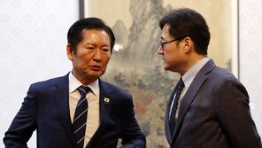 靑시그널에도 터져버린 당청 앙금…與 합당 논의에도 속도조절 불가피