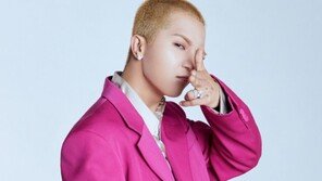 ‘부실 복무 의혹’ 송민호, 첫 공판 연기…4월 21일 재판
