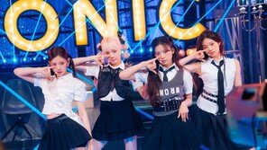 베이비돈크라이, 日 진출 첫발