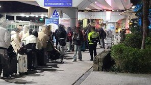 “폭설 속 제주 왔는데 택시·버스 끊겨”…한밤의 수백명 승객 이송