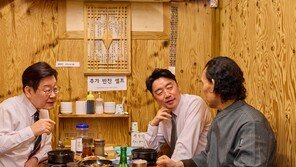 李대통령, 설 명절 앞 통인시장 깜짝 방문…“현장서 답 찾아야”