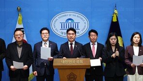 국힘 소장파 “일체 징계 논의 중단하라…‘인구 50만 공천’ 의총 소집 요구”