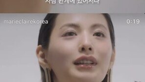 화보 속 강렬한 눈빛…강도 잡은 나나는 다르네