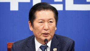  [속보]정청래 “지선前 조국당 합당 논의 중단…국민-당원에 죄송”