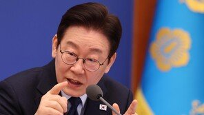 李 “현재 입법 속도로 변화 대처 어려워” 2주새 3차례 질타