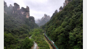 中장가계서 韓관광객 탄 버스 사고로 2명 부상
