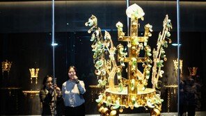 신라금관 6점, 10년마다 경주서 모인다