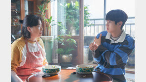 엄마의 집밥과 함께… 설연휴 가족힐링 무비 ‘넘버원’