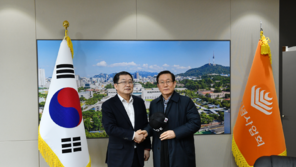 ‘신기전 화차’ 체험 인기…문정원·전쟁기념사업회 협업 강화