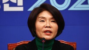 與 한정애 “李정부 의대 증원 발표, 尹정권 의료대란 민주적 극복한 것”