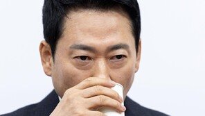 [속보]장동혁 “등 뒤에 칼 숨기고 악수 청하는데 응할 수 없어”