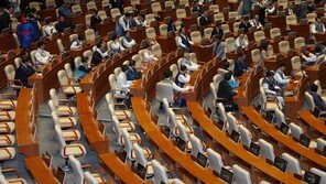 ‘사법 개혁안’ 두고 與원내지도부·법사위 강경파 엇박자…설 끝나고 의원총회