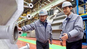 박정원 두산회장 ‘현장경영’ 가속… 에너지-전자 사업장 방문