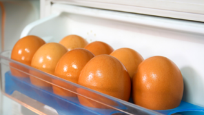 “달걀, 냉장고 문에 두지 마요”…뾰족한 부분은 아래로 둬야 [알쓸톡]