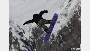 구형 보드 타던 ‘설원의 신데렐라’, 깜짝 銅 다음날 눈앞에 ‘신상’