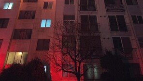 해운대구 아파트 화재 70대 남매 숨져…6명 연기흡입, 100여명 대피