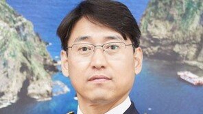 [속보]엄성규 부산경찰청장 대기발령…임명 4개월여만