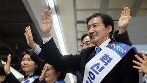 조국 “합당 논란 종결에도 뮨파·손가혁류 비방…갈라치기 그만”