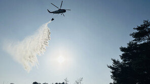 ‘건조특보’ 속 강릉 주문진서 산불…헬기 투입해 30분 만에 진화