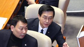 野 “민주 윤심원 잣대 고무줄” 비판에…與 “張, 윤리위 징계 심부름센터”