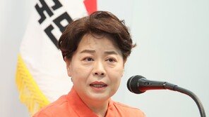 윤희숙 “李대통령, 당장 분당 아파트 팔고 주식 투자 솔선수범하라”