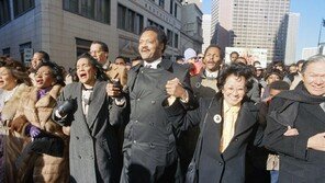 美 흑인 인권운동가 제시 잭슨 목사 별세…향년 84세