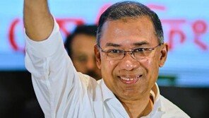 17년 망명 끝에, 부모 원수 내쫓고 집권[지금, 이 사람]