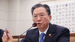 정성호 법무장관 “단호한 단죄만이 또다른 전두환·윤석열 막아”