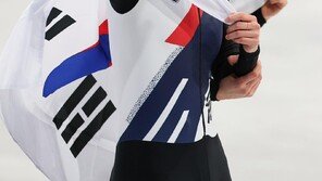 위기의 순간 버텨낸 ‘쇼트트랙 여왕’ 최민정… 역대 최다메달 타이 새 역사