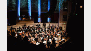 레드벨벳 ‘빨간맛’·에스파 ‘블랙맘바’…빈 콘체르트하우스 수놓은 K-팝