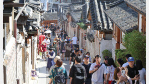 설날 韓 놀러온 외국인 관광객에 벽돌 투척…50대 노숙자 체포