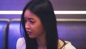 유아 이어 아린도…스크린 공략하는 오마이걸