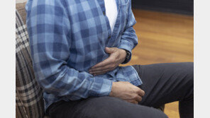 “연휴에 너무 먹었나” 극심한 복통…위염아닌 ‘이 질환’?