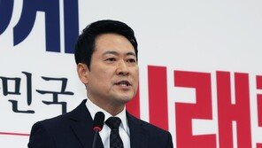 “尹 무죄추정 해야”…장동혁, ‘절윤’ 대신 ‘비호’ 나섰다