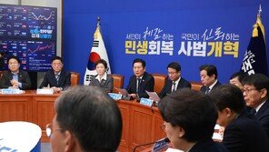 與, 장동혁 ‘절윤’ 거부에 “제2의 내란…정당 해산해야”