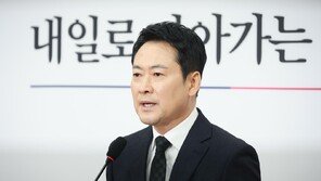 국힘 내부 ‘장동혁 사퇴론’ 부글부글…오세훈 독자 행보 시사도