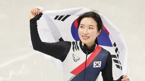 [속보]김길리, 쇼트트랙 여자 1500m 금메달…최민정 은메달