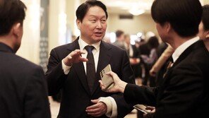 최태원 “SK하이닉스 영업이익 1000억달러 전망 나와…1000억달러 손실 될수도”